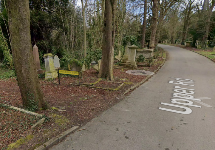 Upper Road bypassing Mausoleum Road